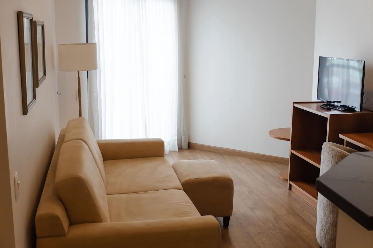 1 habitación, minibar, caja de seguridad en la habitación y escritorio