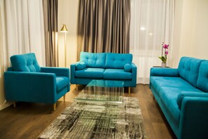 Deluxe-Apartment | 1 Schlafzimmer, hochwertige Bettwaren, Zimmersafe, Schreibtisch