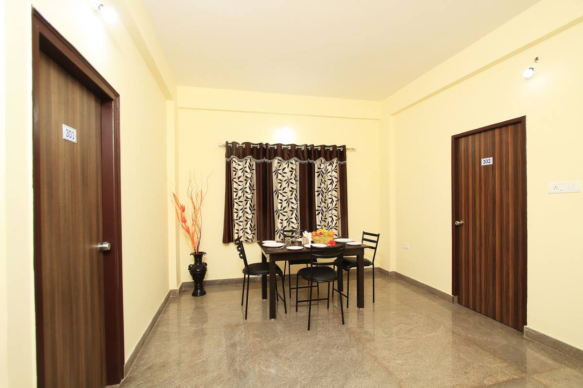 Family Suite, 2 Bedrooms, Accessible, Smoking | In-room safe, desk, iron/ironing board, rollaway beds