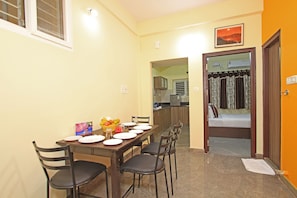 Suíte luxo | Opções para refeição no quarto
