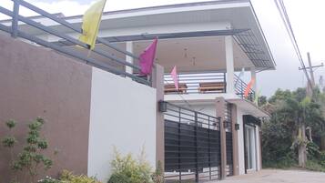 Majoituspaikan sisäänkäynti