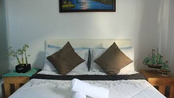 Huone, patio | Työpöytä, silitysrauta/-lauta, lisävuoteet, ilmainen Wi-Fi