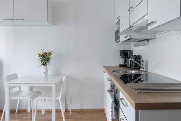Studio | Eigene Küche | Großer Kühlschrank, Mikrowelle, Ofen, Herdplatte