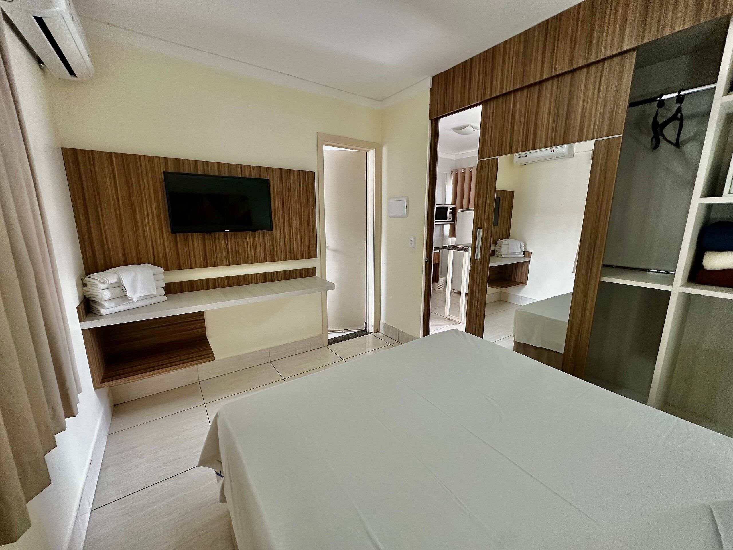 In-room safe, free WiFi