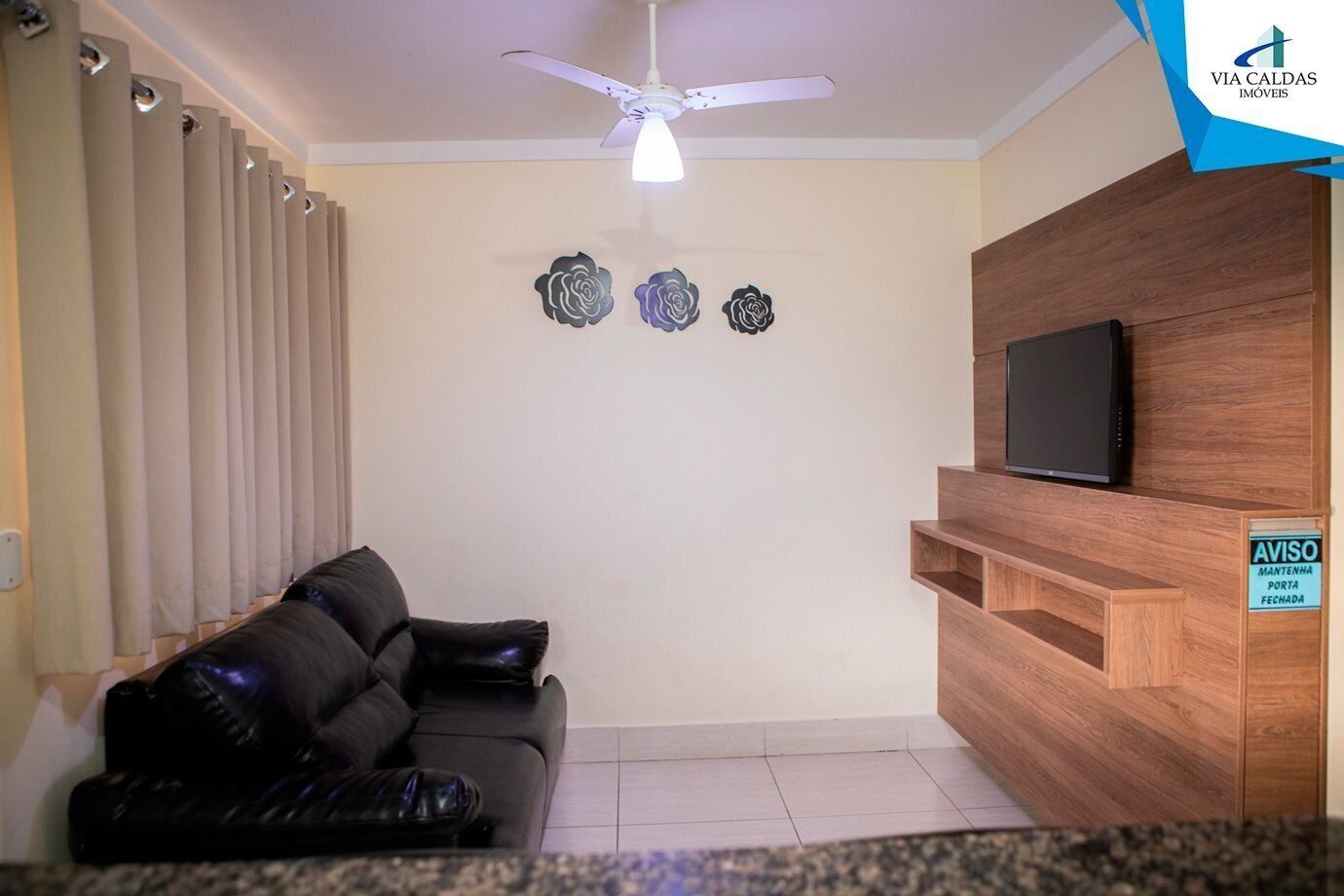Apartment | Living area | Flat-screen TV