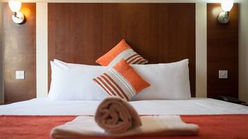 Habitación doble | Decoración individual, mobiliario individual, escritorio