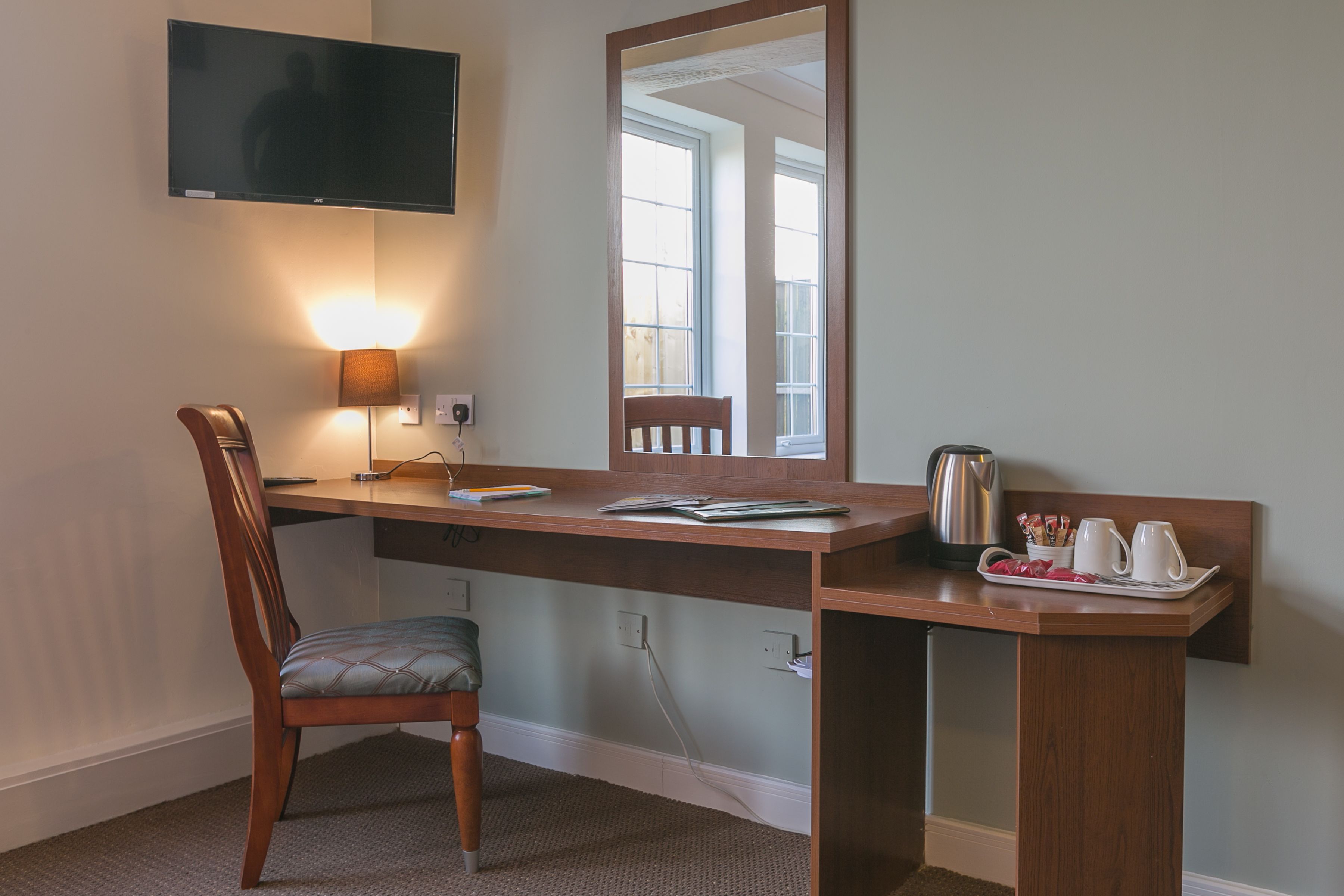 in-room business centre