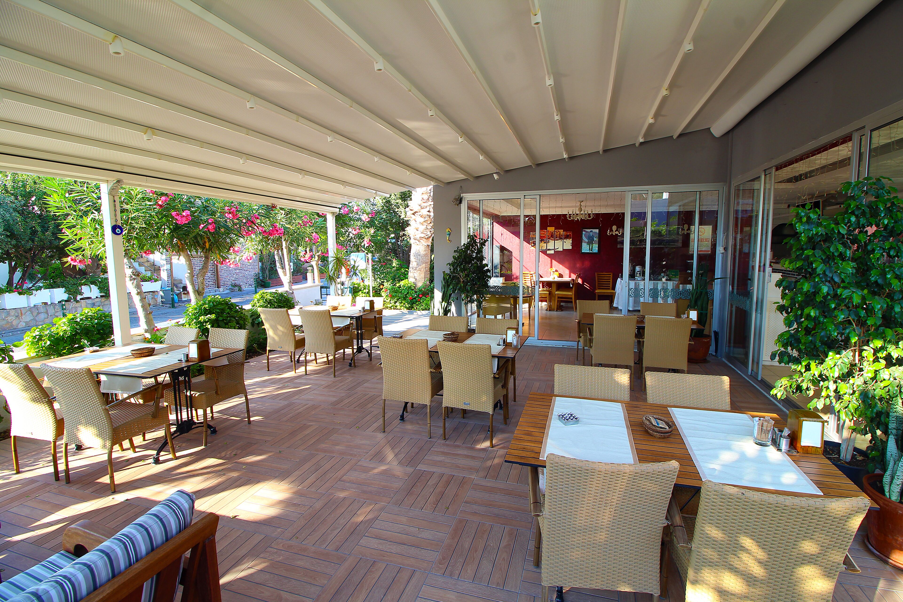 outdoor banquet area