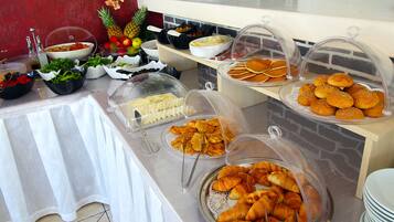 Tägliches inbegriffenes Frühstücksbuffet