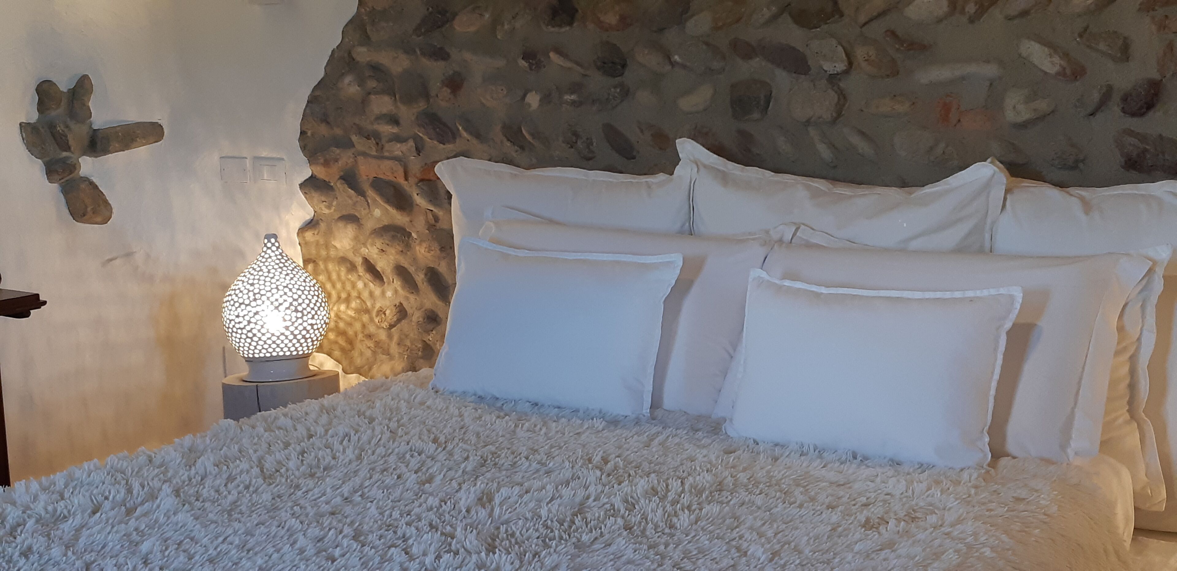 Suíte romântica, várias camas, vista para o jardim, na torre | Quartos à prova de som, Wi-Fi de cortesia, roupa de cama