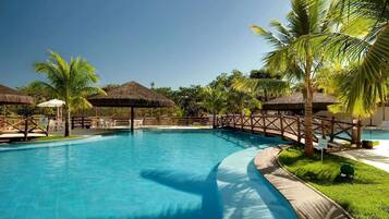 4 outdoor pools, pool loungers