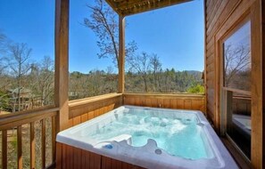 Apartment, 6 Bedrooms | Outdoor spa tub - Smoky Mountain Lodge (Pigeon Forge)