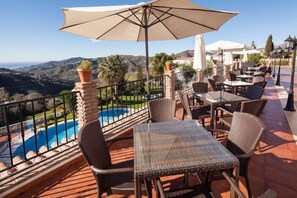 Outdoor dining - Bungalows Balcón de Competa (Competa)