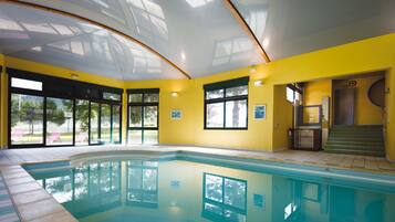 2 indoor pools, pool loungers