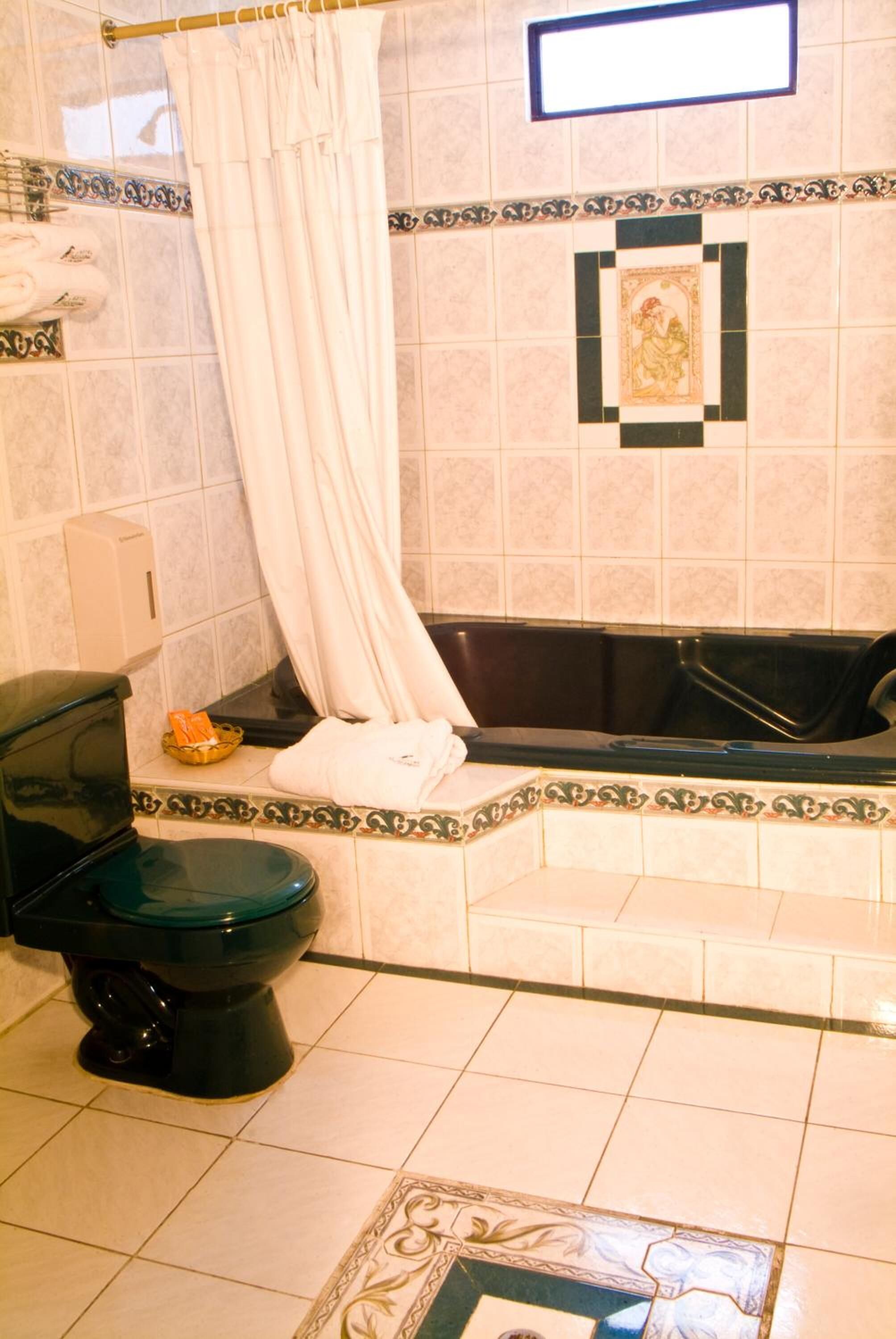 shower, free toiletries, towels