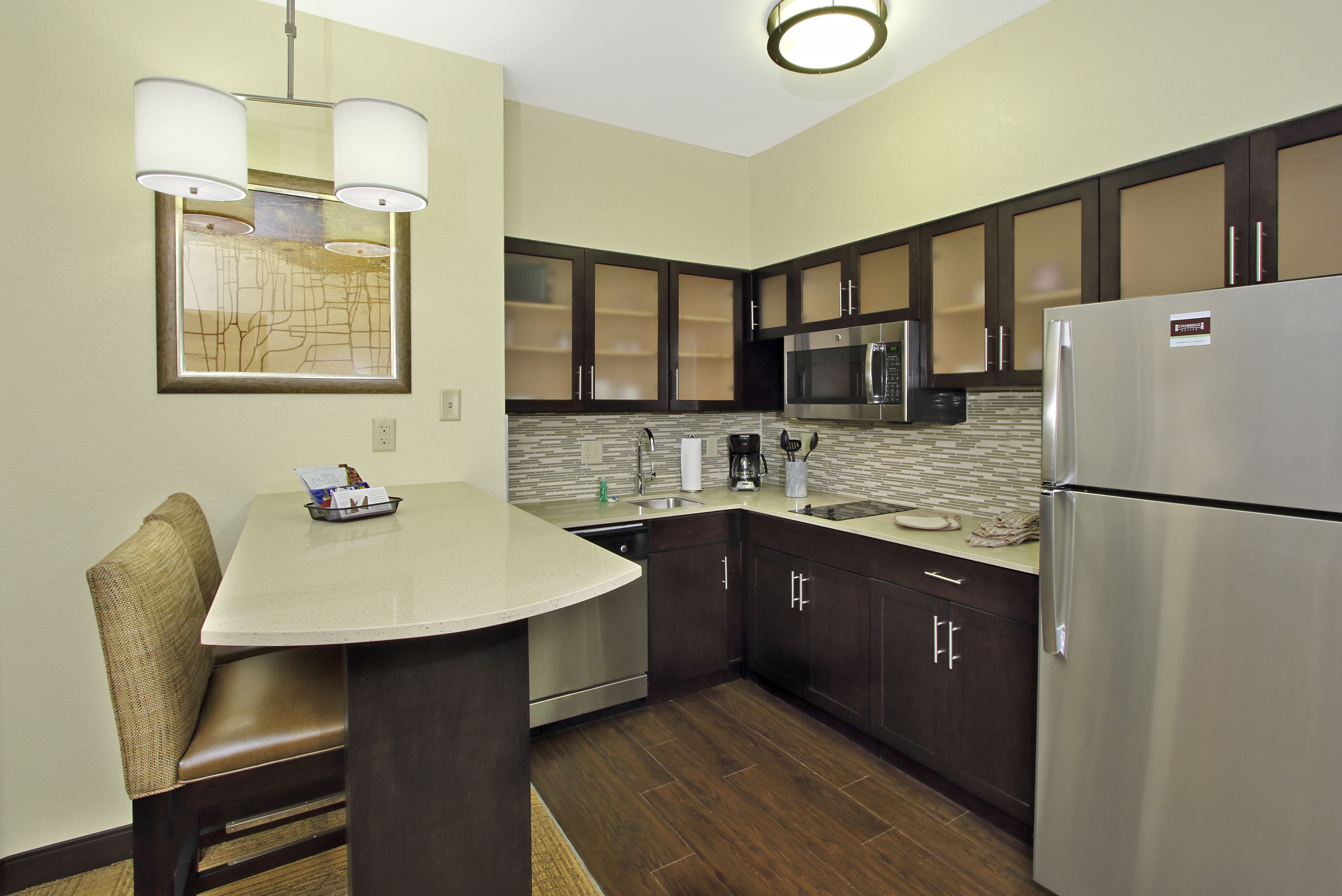 fridge, microwave, stovetop, dishwasher