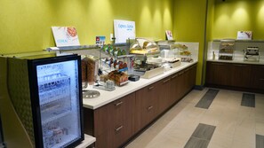 Desayuno bufé gratuito y diario