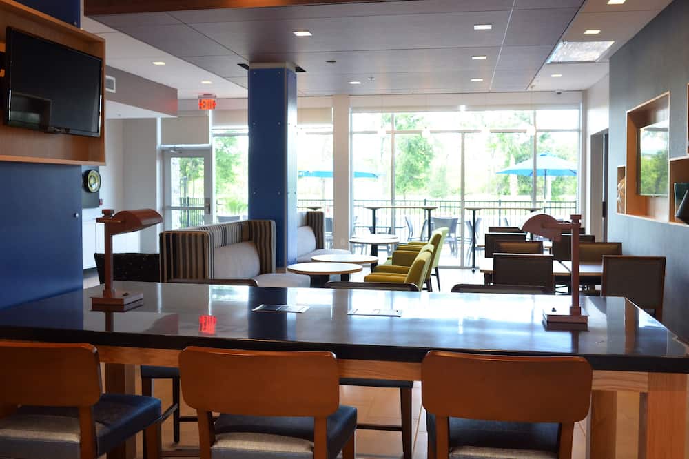 Holiday Inn Express & Suites Jacksonville W - I295 and I10 by IHG