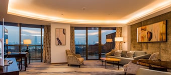 Holiday Inn Nanjing Xuanwu Lake by IHG