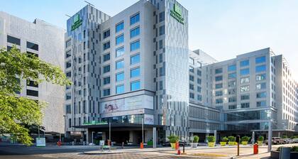 Holiday Inn Doha - The Business Park, an IHG Hotel