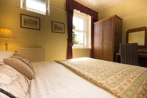Double Room | Desk, laptop workspace, iron/ironing board, free WiFi