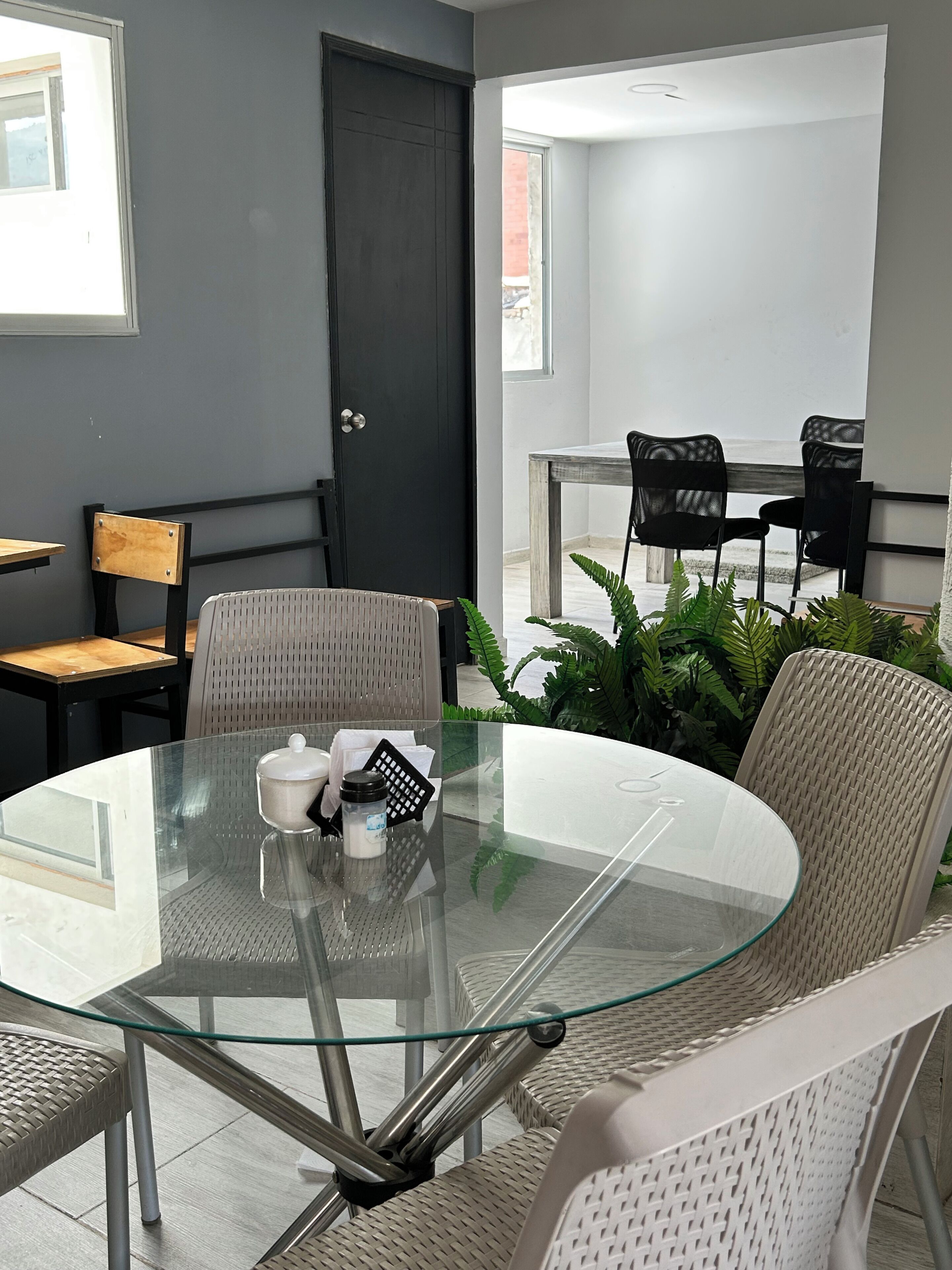 Café da manhã com buffet grátis todos os dias