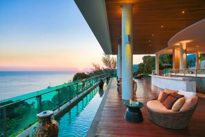 2 bares o lounges, bar en la azotea