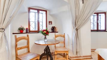 Suite Confort | Minibar, escritorio, insonorización y wifi gratis
