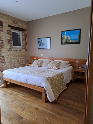 Luxury Double Room, Ensuite (Champenoise ) - Chambres D'hôtes Le Clos Poli (Montigny-les-Monts)