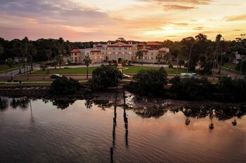 Fenway Hotel Autograph Collection