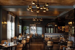 Breakfast, lunch and dinner served