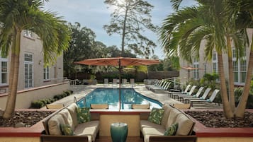 Outdoor pool, pool umbrellas, sun loungers