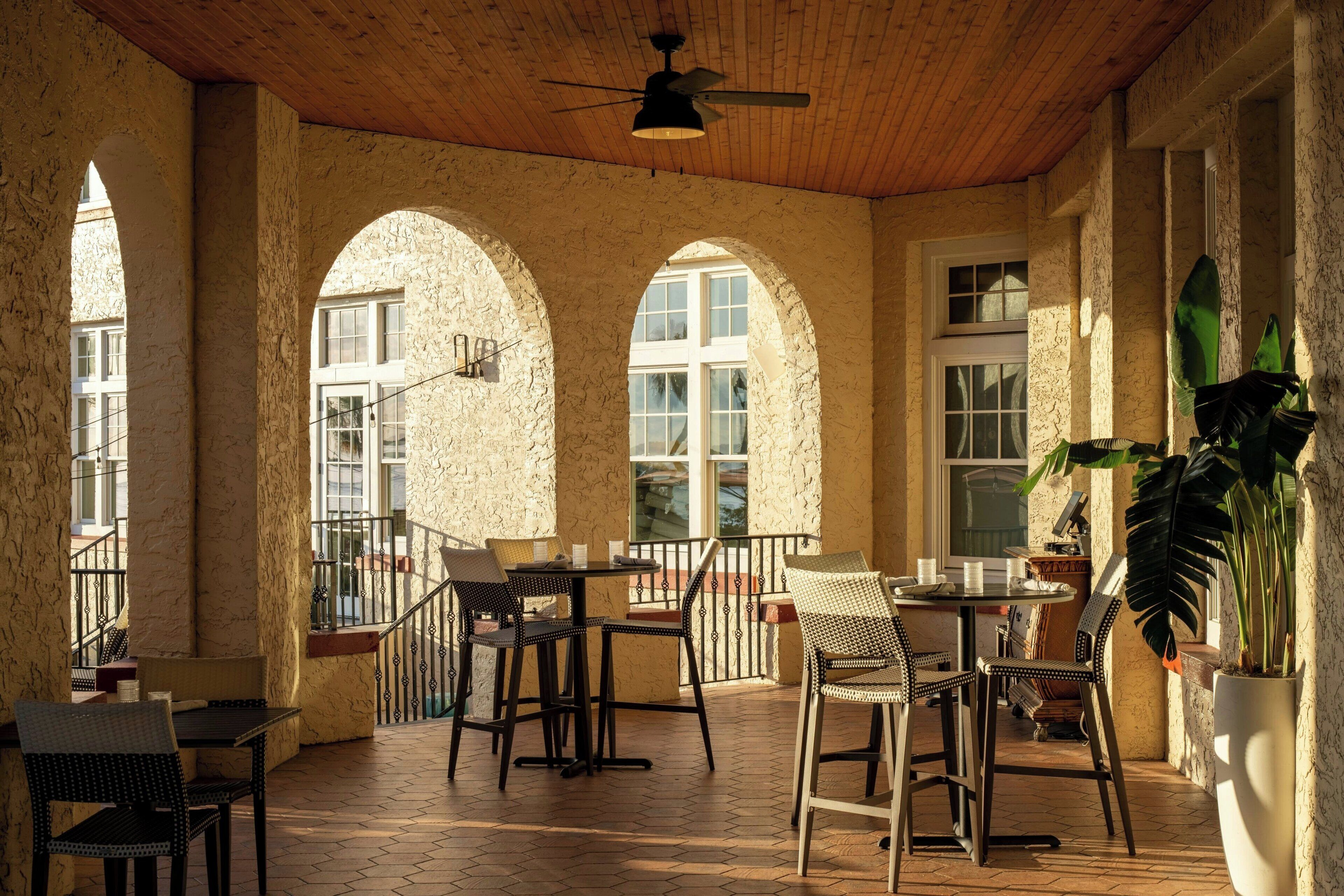 breakfast, lunch and dinner served