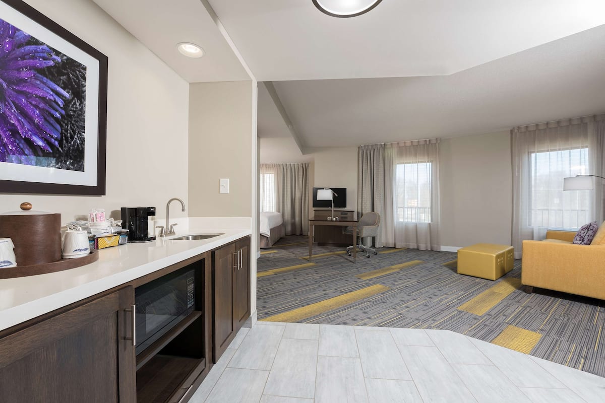 Room, 1 King Bed with Sofa bed, Refrigerator & Microwave, Corner | Premium bedding, in-room safe, individually furnished, desk