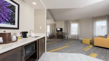 Room, 1 King Bed with Sofa bed, Refrigerator & Microwave, Corner | Premium bedding, in-room safe, individually furnished, desk