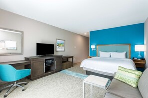 Premium bedding, in-room safe, desk, laptop workspace - Hampton Inn & Suites Mary Esther-Fort Walton Beach (Mary Esther)
