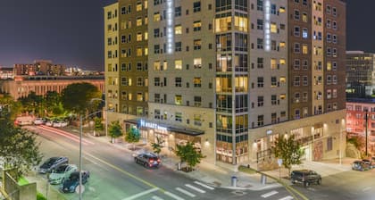 Hyatt House Austin/Downtown
