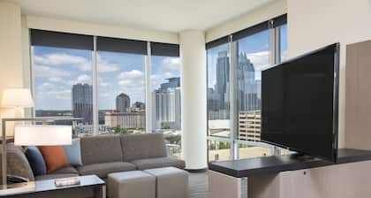 Hyatt House Austin/Downtown