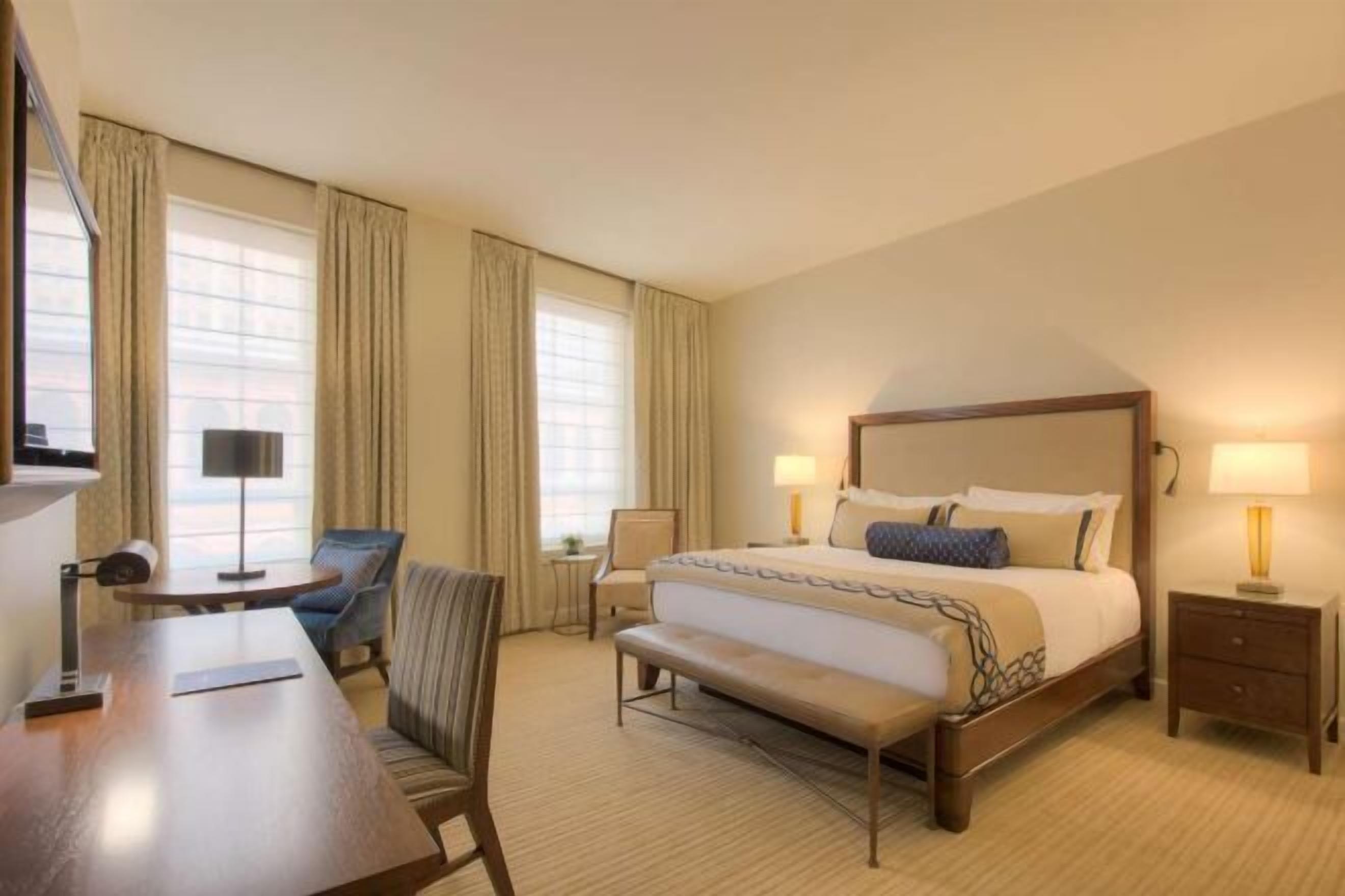 Egyptian cotton sheets, premium bedding, in-room safe, laptop workspace