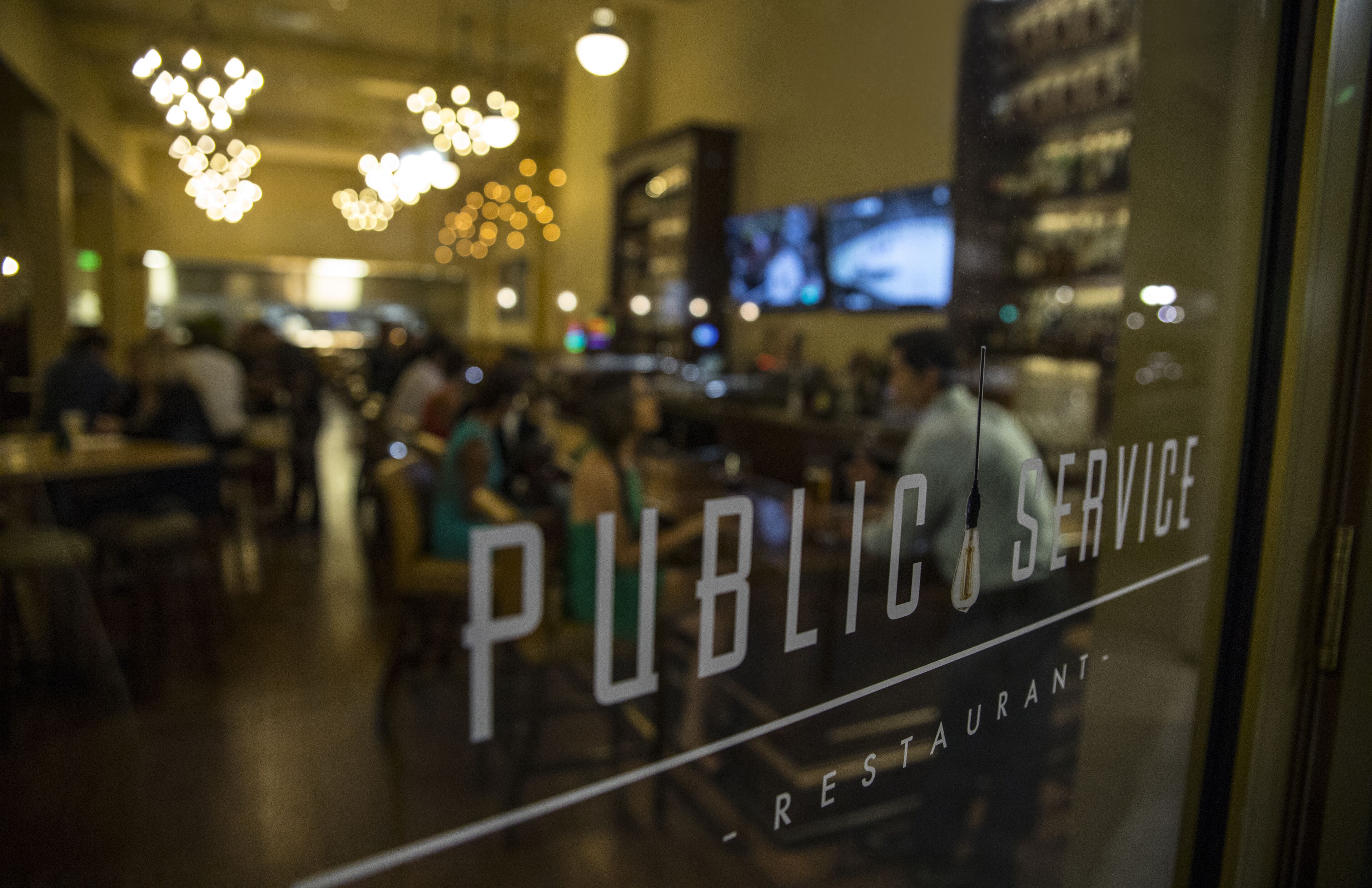 breakfast, lunch and dinner served