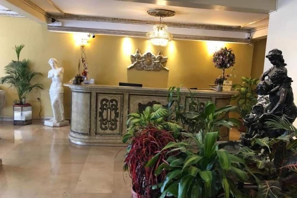 Colony Inn Hotel