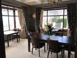 Breakfast, lunch and dinner served