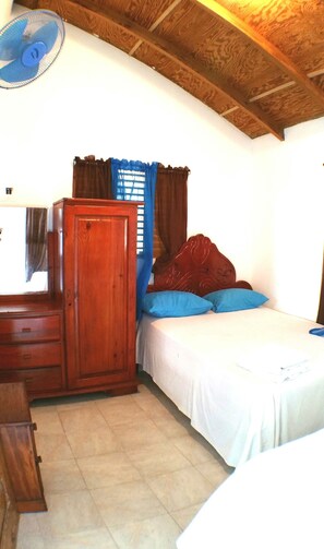 Quadruple Room with Air Con | Free WiFi - Llave Del Mar (San Rafael del Yuma)