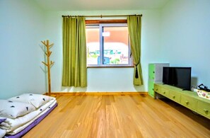 Private Unit, 2 Bedroom, 2 Bathroom, Sleeps 6 | Literie de qualité supérieure, bureau