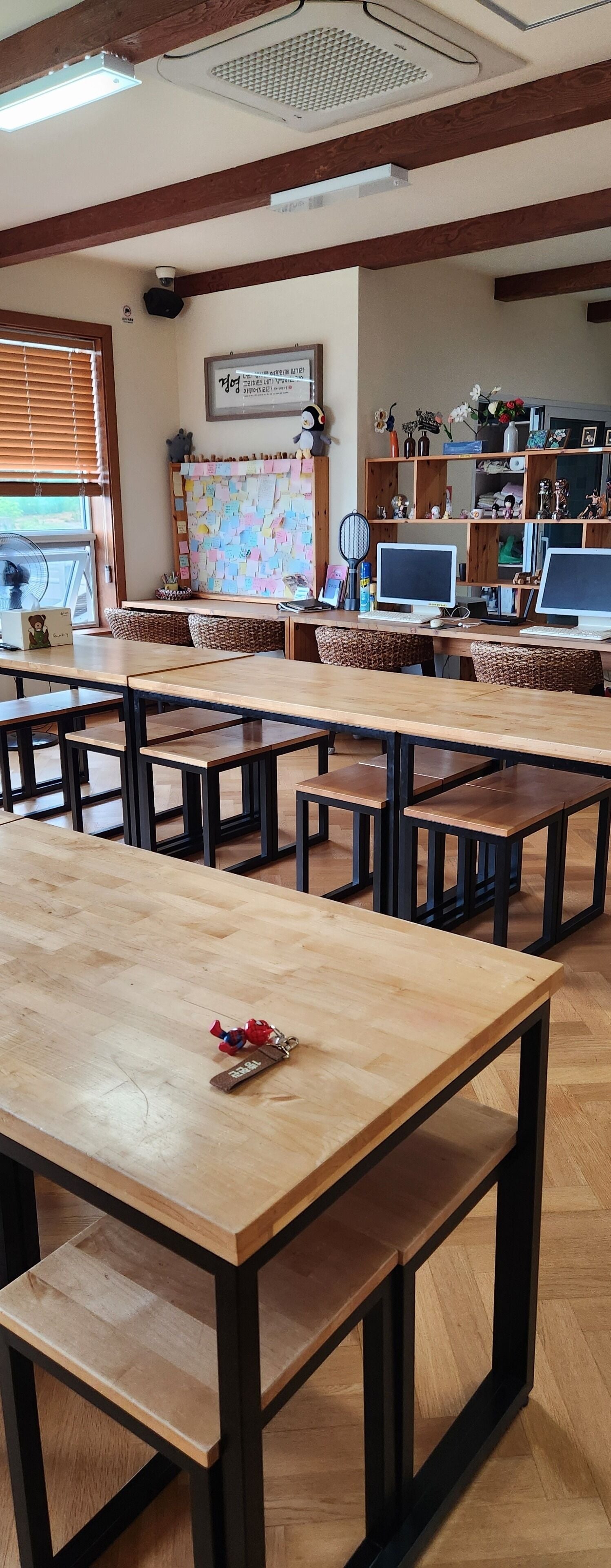 TV, pay movies, heated floors, computer monitors