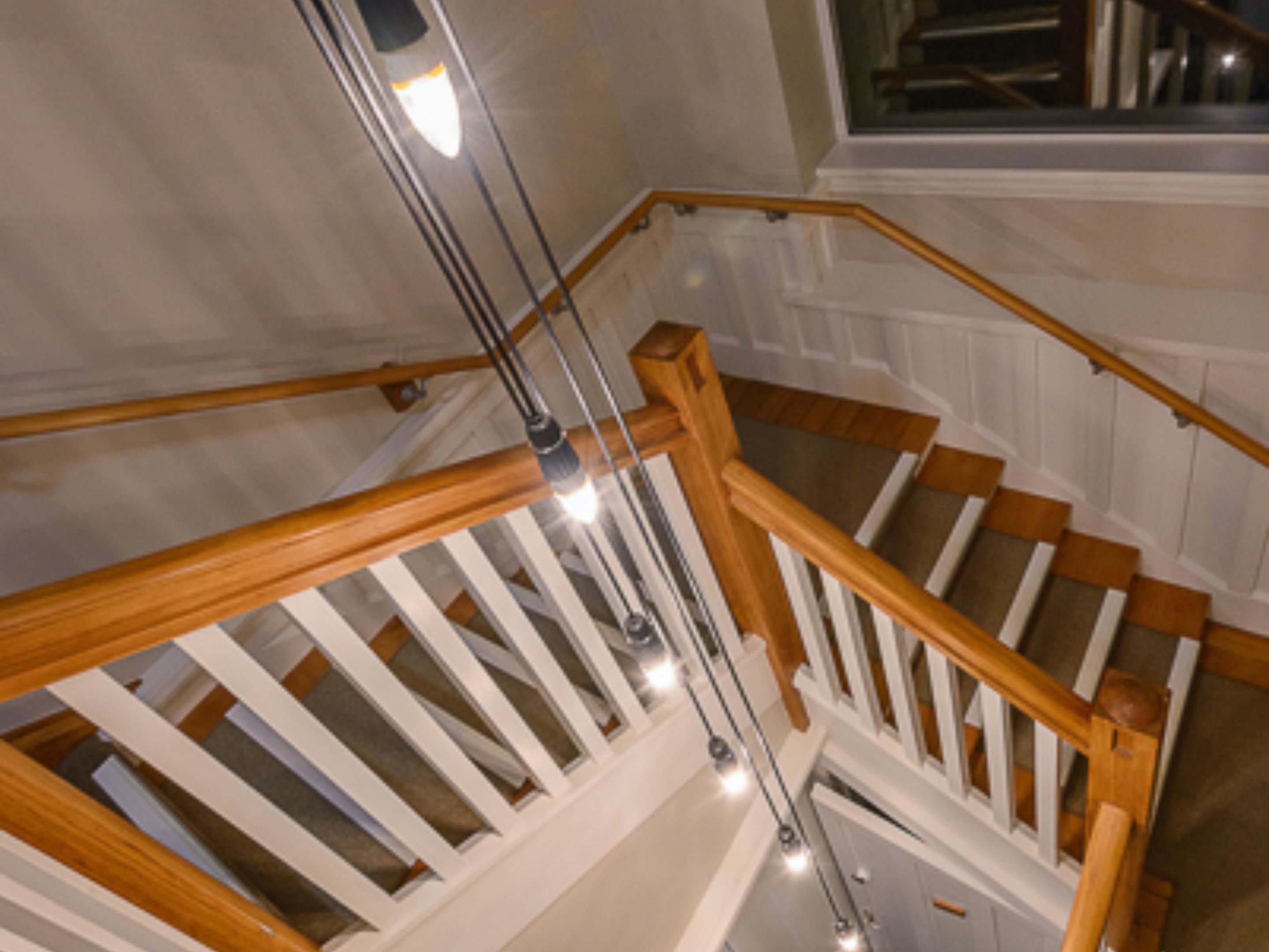 4 人部屋 専用バスルーム (The Cedar) | 遮光カーテン、防音設備、アイロン / アイロン台、WiFi (無料)