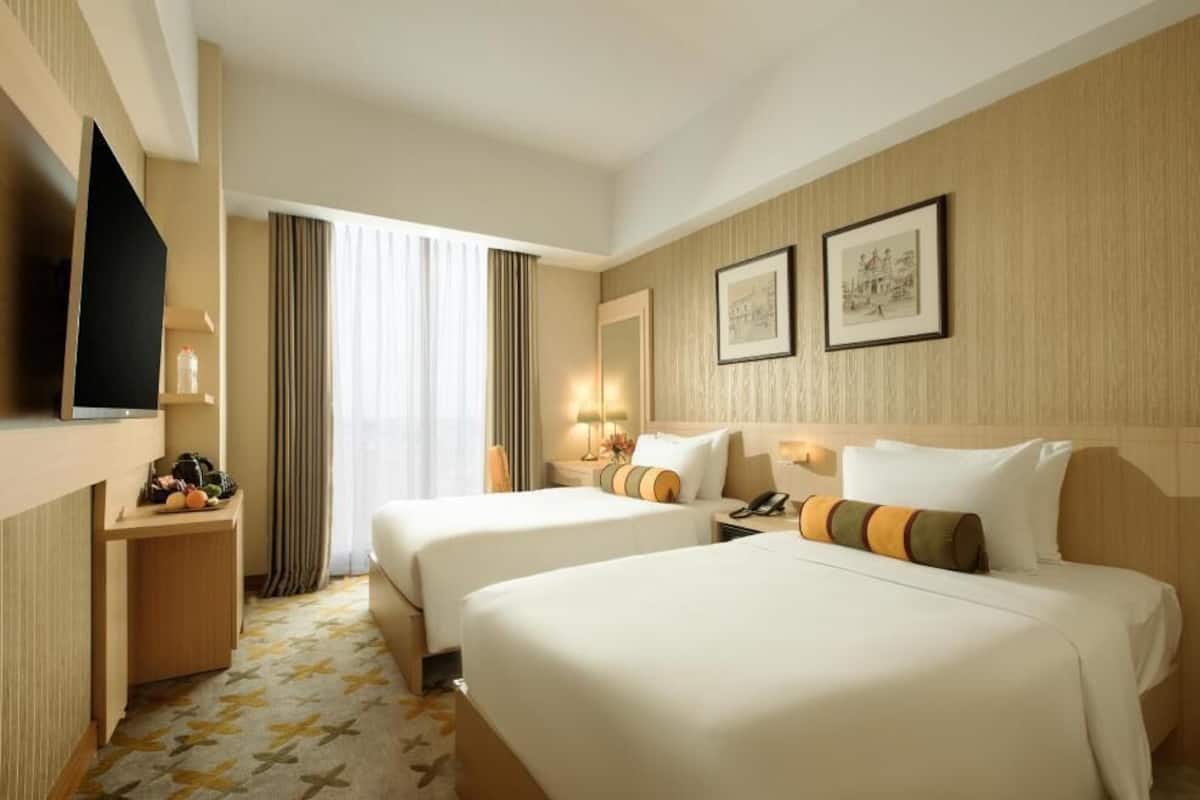 Hochwertige Bettwaren, kostenlose Minibar, Zimmersafe, Schreibtisch