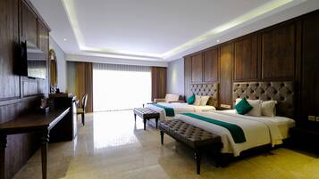 Presidential Suite | Premium bedding, minibar, in-room safe, desk