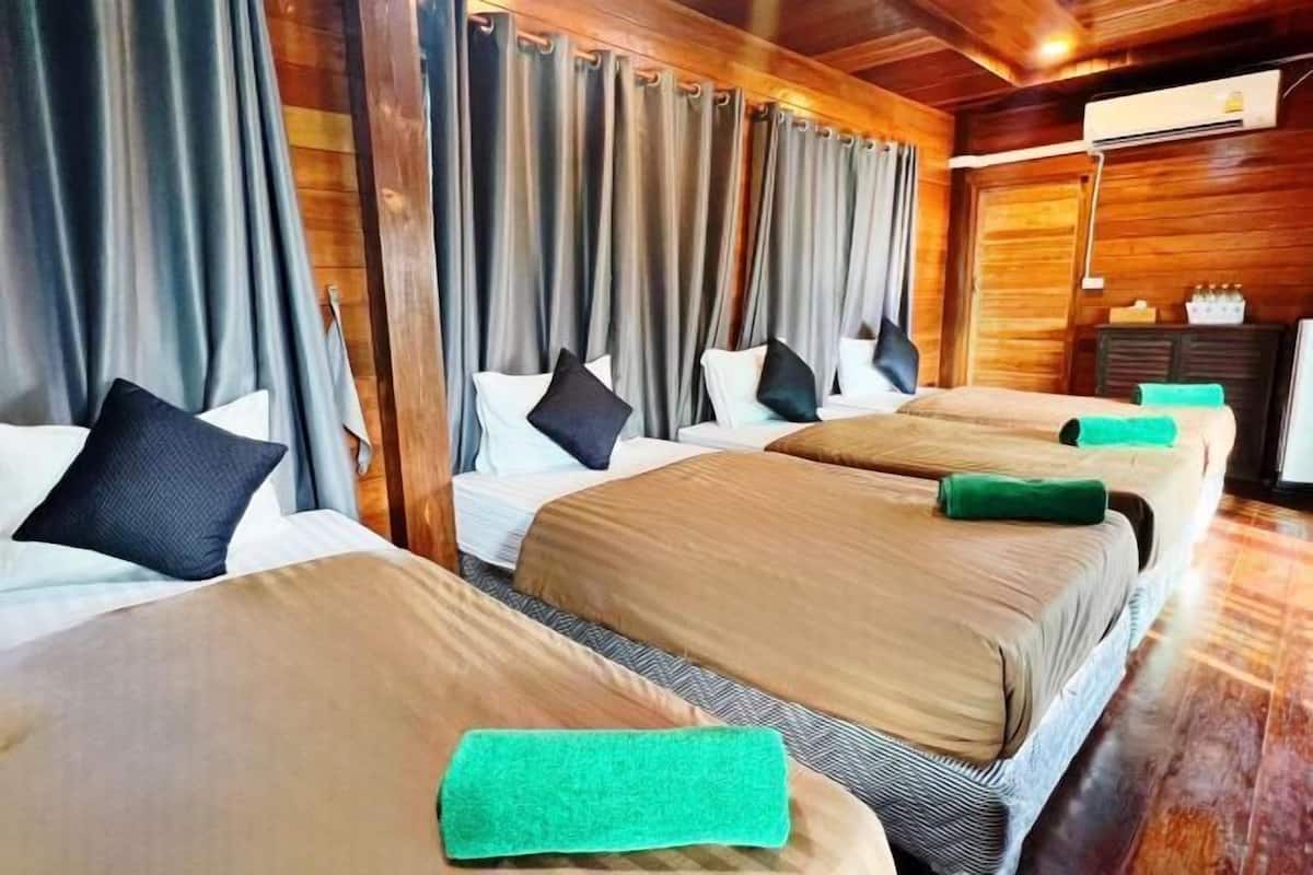 Minibar, cortinas blackout, camas extra y wifi gratis