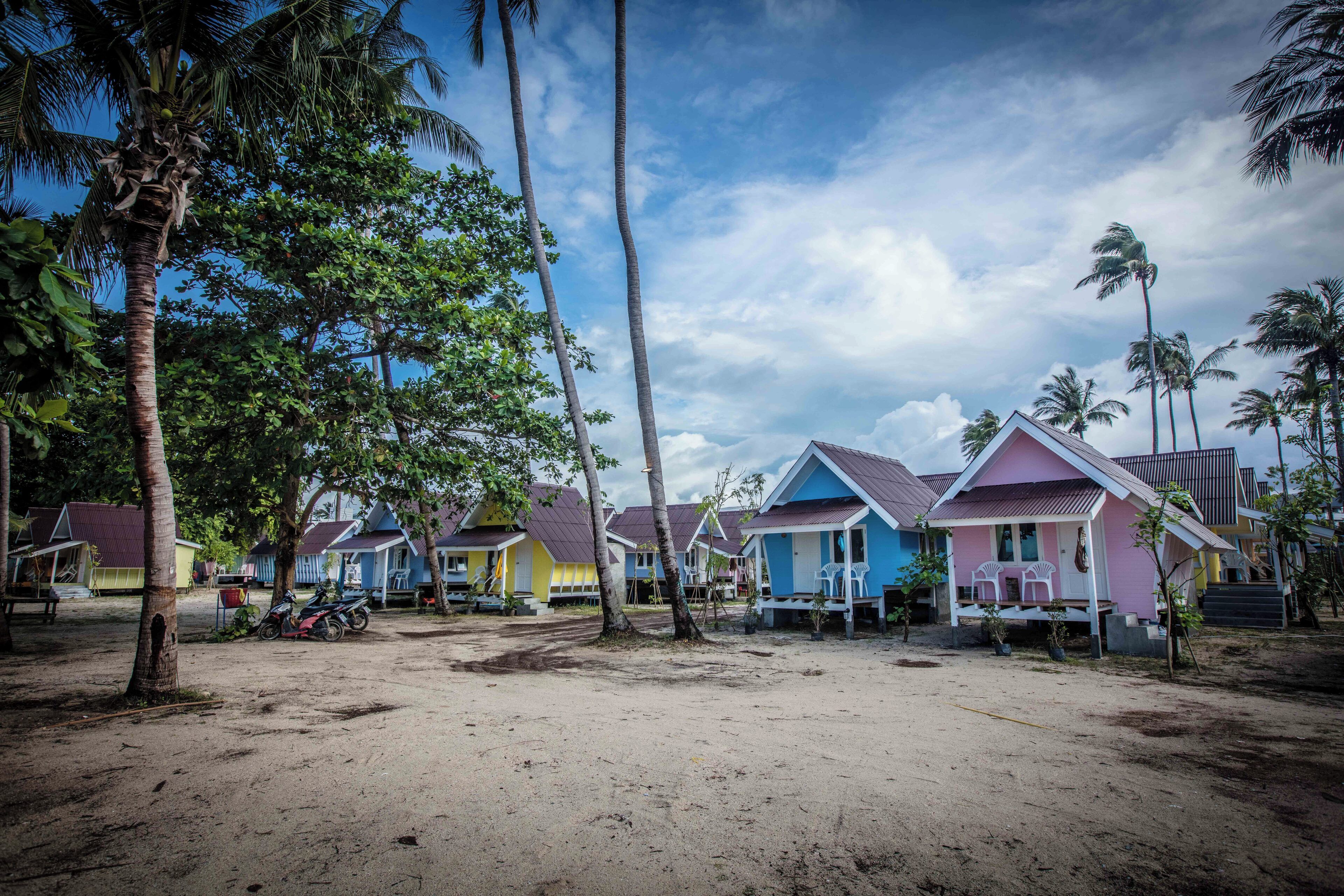 Beachfront Bungalow | Exterior